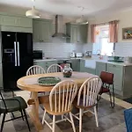 Charming Farmland Escape In The Heart Of Ireland 度假居 *