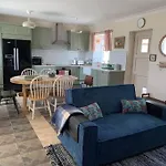 Charming Farmland Escape In The Heart Of Ireland 度假居