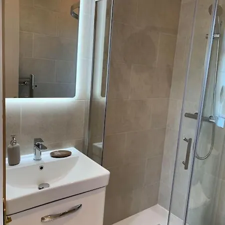 Charming Farmland Escape In The Heart Of Ireland * Caltragh