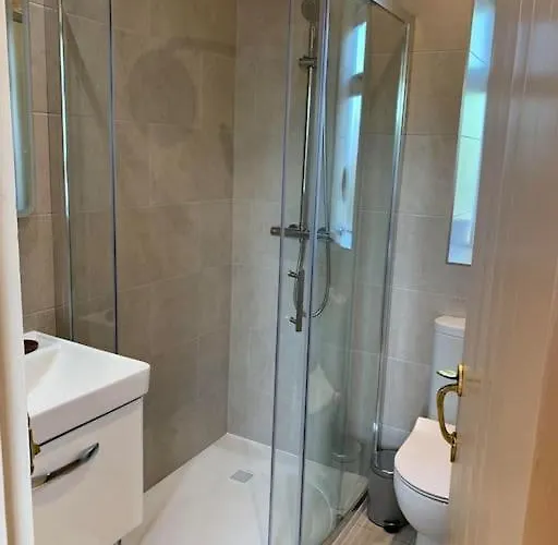 Charming Farmland Escape In The Heart Of Ireland