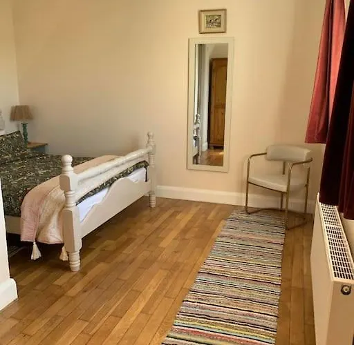 Charming Farmland Escape In The Heart Of Ireland *