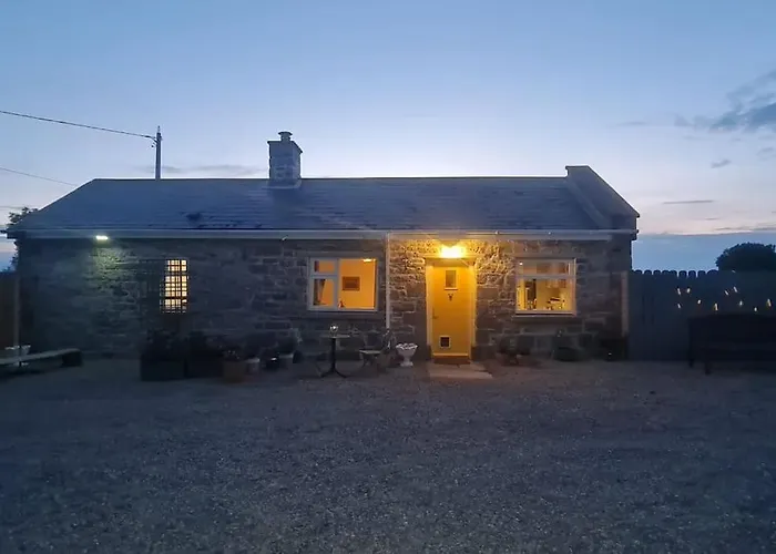 Charming Farmland Escape In The Heart Of Ireland Holiday home